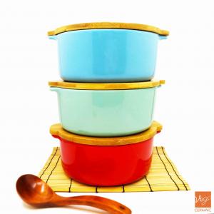 Factory round multi color glazed ceramic stoneware baking gratin bakeware set with bamboo lid